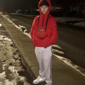 Meet your Posher, Dylan